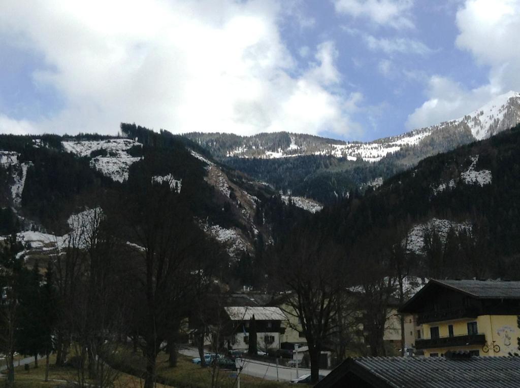 Hotel Landhaus Griesser Kaprun Exterior foto