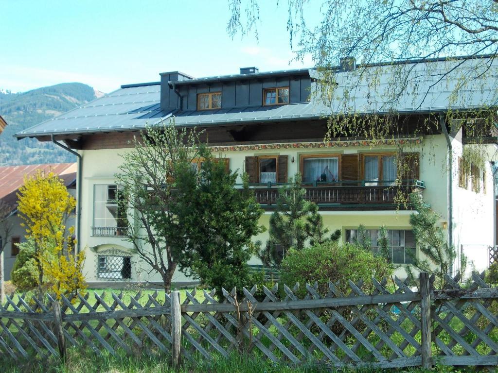 Hotel Landhaus Griesser Kaprun Exterior foto